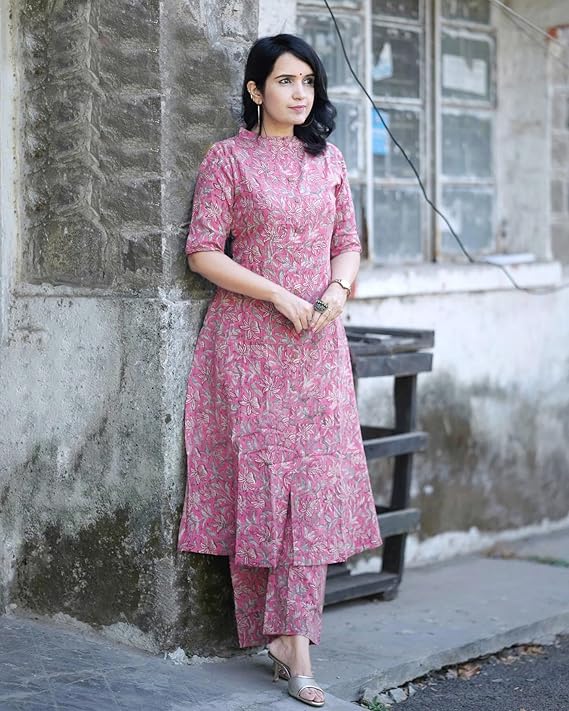 ANNI DESIGNER Women's Cotton Blend Floral Kurta with Pant